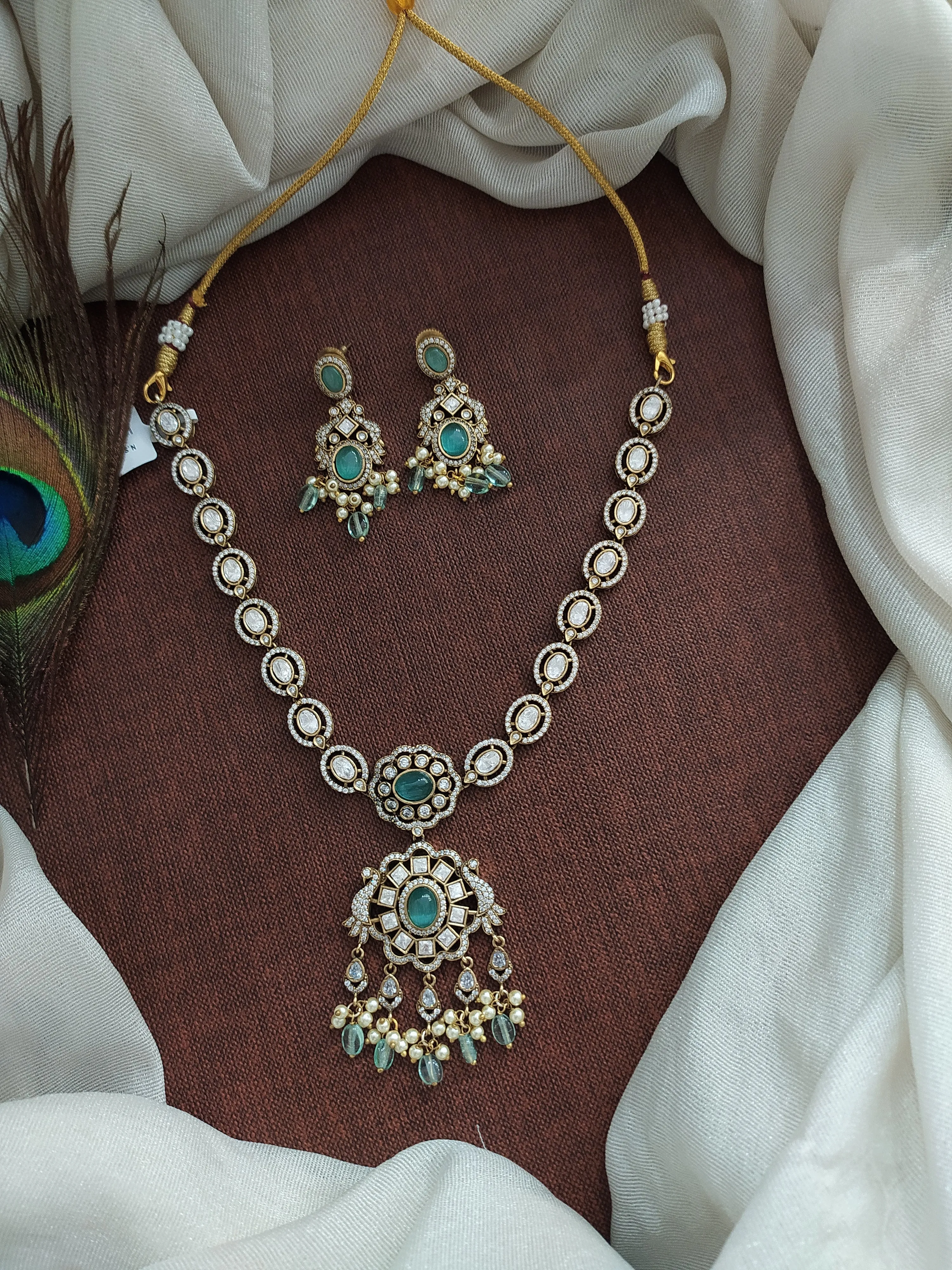 Charming Matt-Victorian Necklace Set in Vibrant Hues