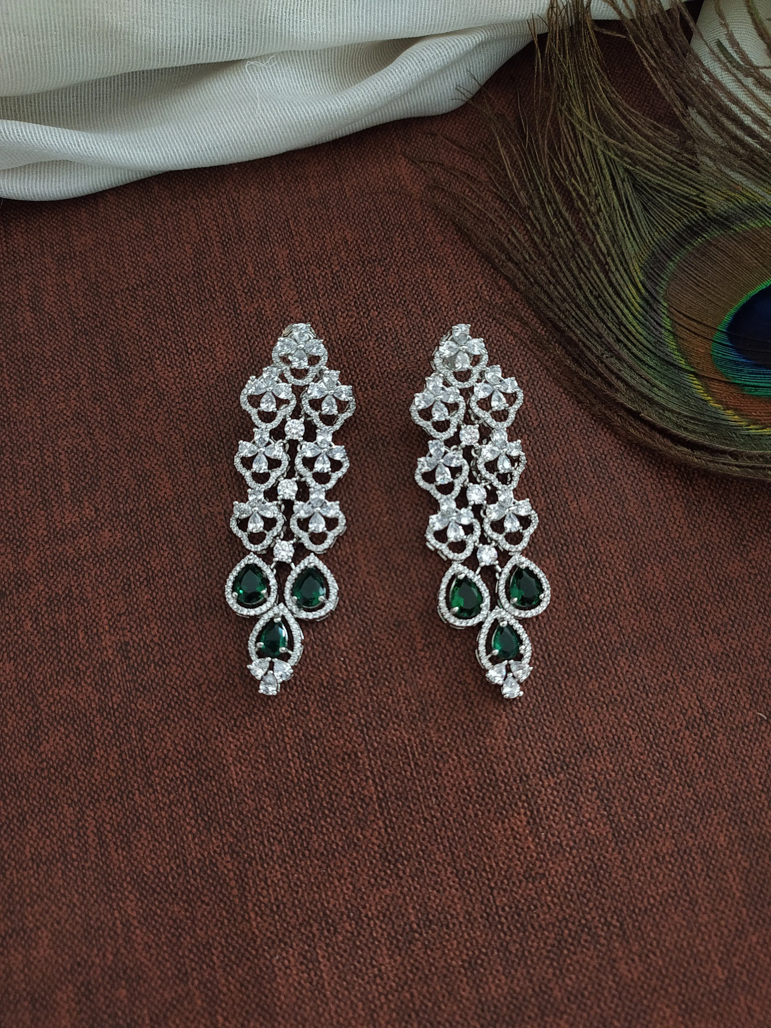 Floral Design Stunning Silver-plating Zircon Necklace Set