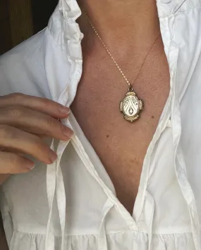 Ornament Victorian Gold-fill Locket